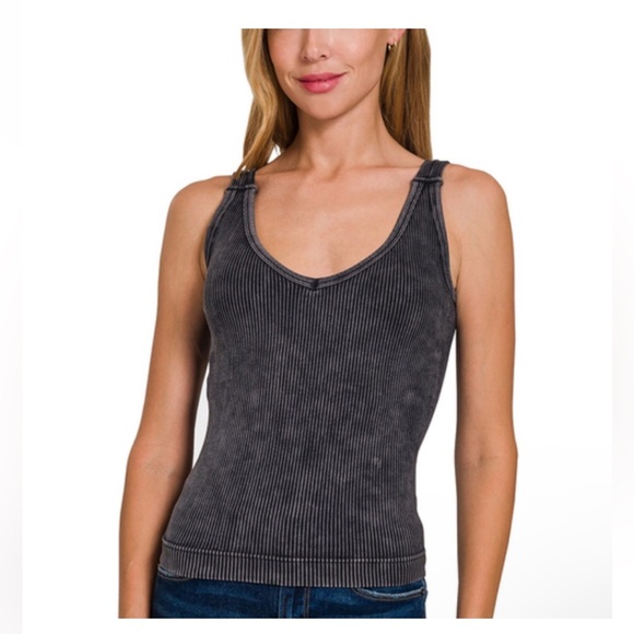 Zenana Outfitters Tops - Zenana New Stone Wash Women's Ribbed Seamless Tank Top w/removable Bra Pad